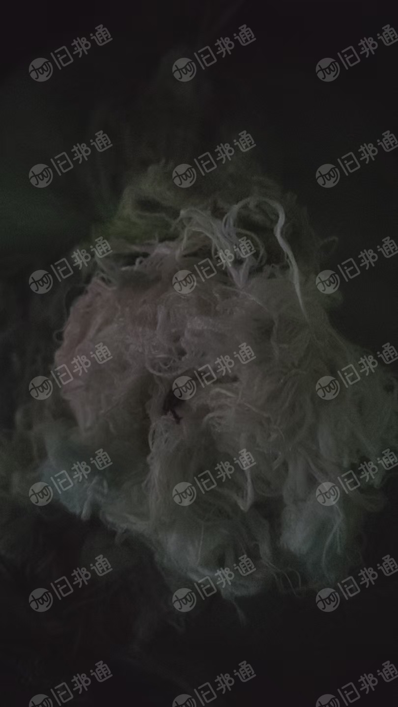 长期出售杂色的羊毛纱，羊毛边角料，现货四五吨左右