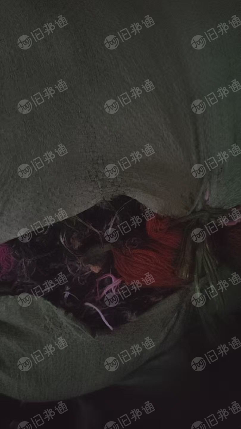 长期出售杂色的羊毛纱,羊毛边角料,现货四五吨左右