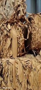 出售全木浆无膜牛皮纸废料，有白色、本色、彩色