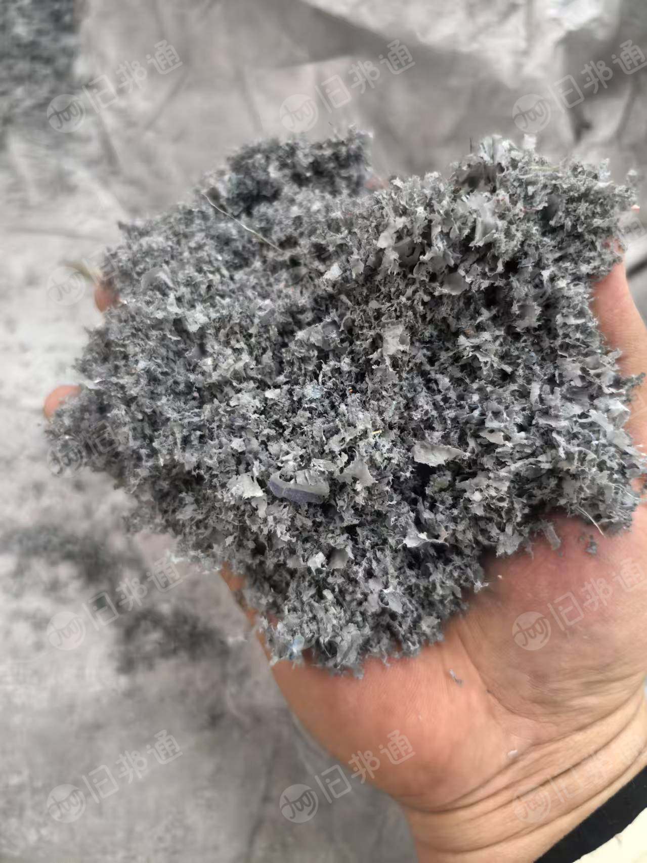 出售装潢板的薄膜,经过干粉分离出来的,现货20吨