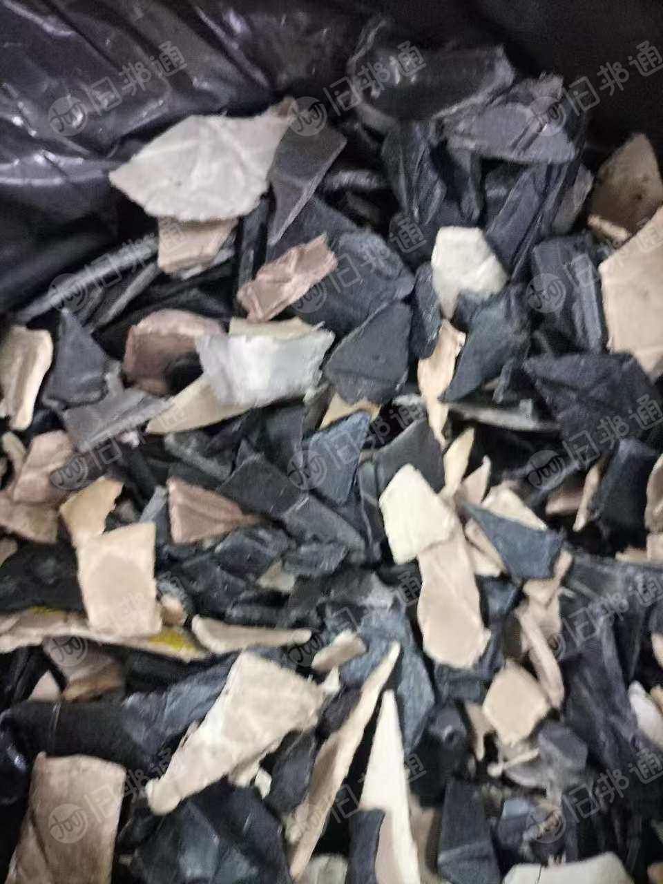 出售PP汽车内饰破碎料，除铁，清洗甩干
