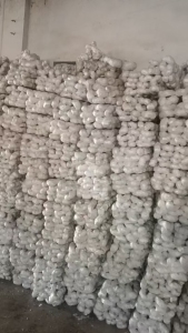 出售热熔块，全部都是厂料，月供10吨左右