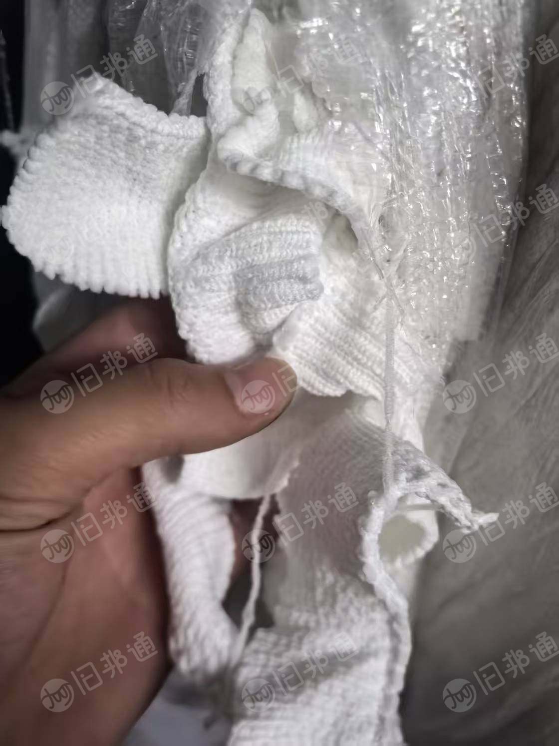 出售白色毛衣片，高弹丝，羊毛衫下脚料，现货有20吨，货在浙江桐庐