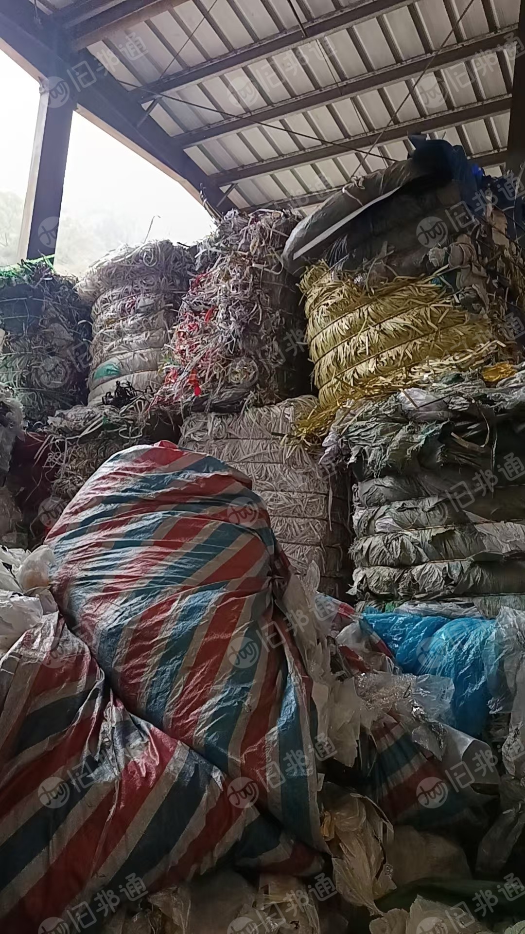 出售PP打包带毛料，漂沉一起的
