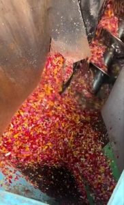 长期出售分色丙破碎料