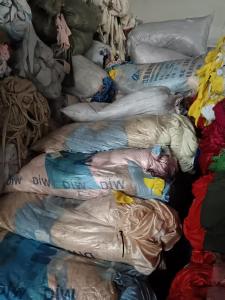 长期出售浅三色涤纶废布，现货9米6一车，货在浙江温州