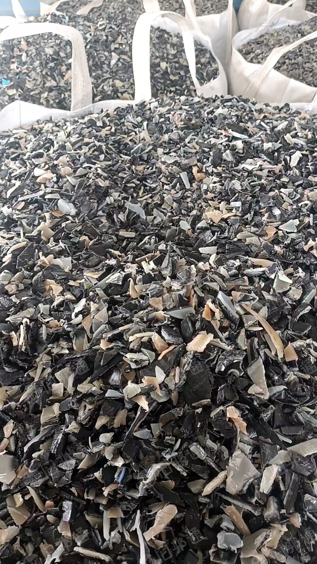 出售油箱破碎料，清洗甩干，月供40多吨