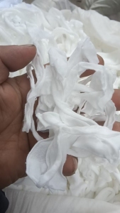 出售锦氨废布,袜子边角料,白烟,尼龙废布,锦纶废布,可以造粒。货在浙江义乌