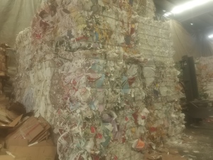 长期出售小花卡边角料