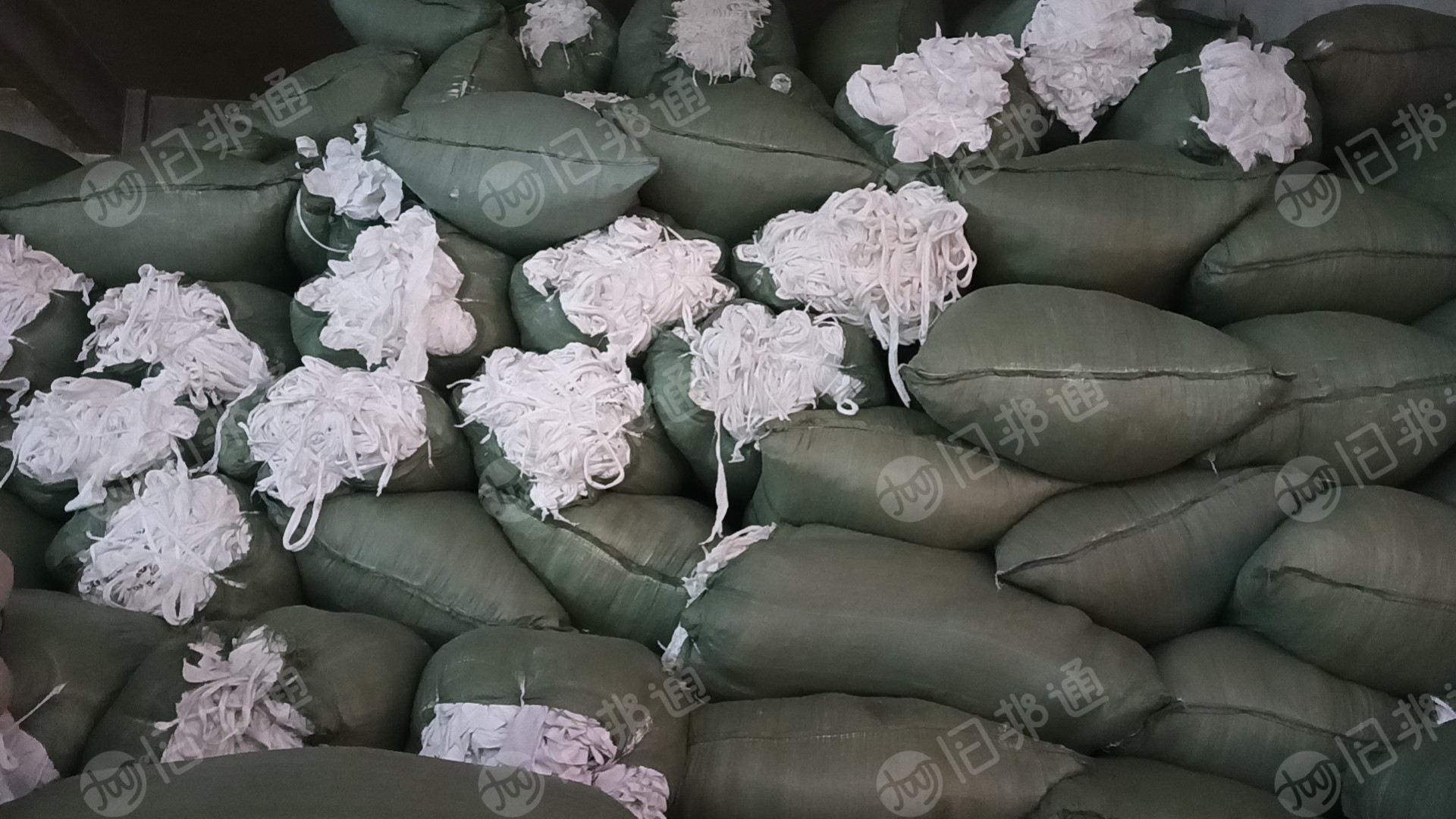 长期出售染厂下来的尼龙白烟布,有切边条和大块布,厂在广东汕头