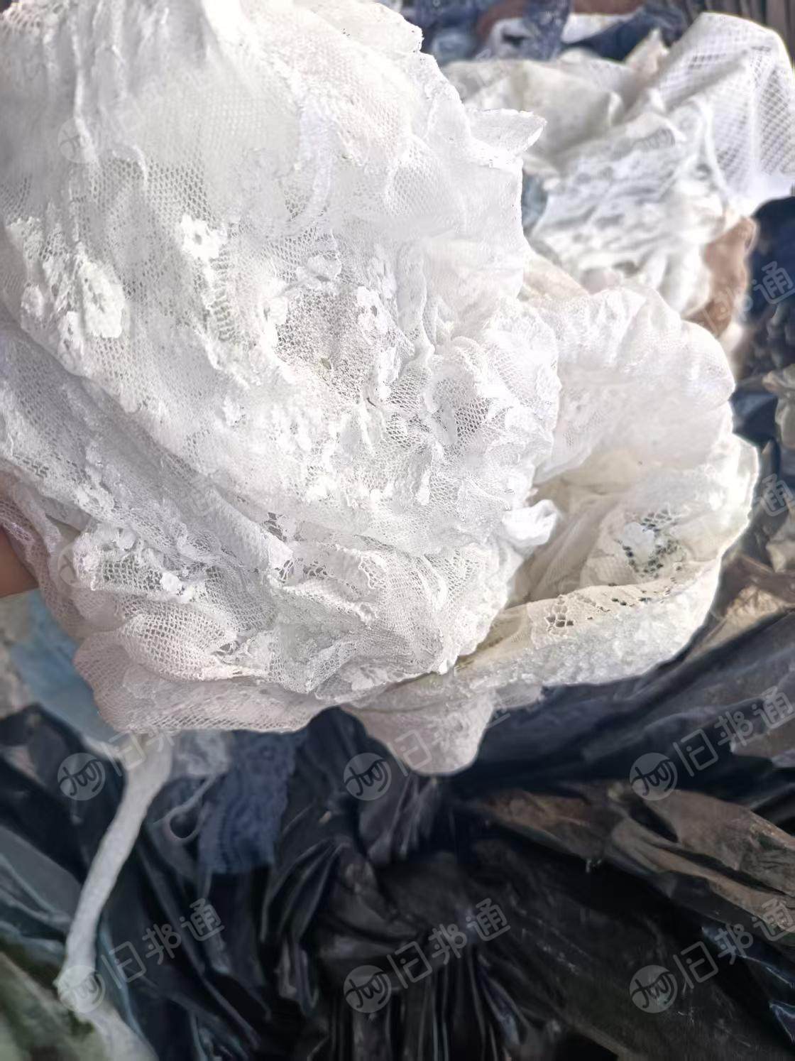 长期出售纺织厂裁床下来的花边，好几种颜色，每个月5吨左右，厂在福建厦门