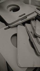 出售灰色pp空心板毛料，现货12吨