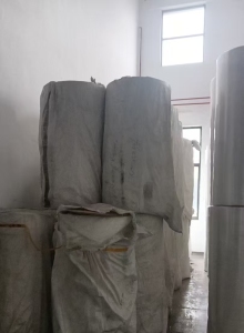 出售平纹水刺无纺布，全黏胶水刺无纺布，75克，一米门幅，现货有三吨左右，货在浙江温州