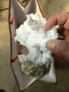 长期出售印染厂下来的纯棉磨毛料，毛毛料，月供四五十吨