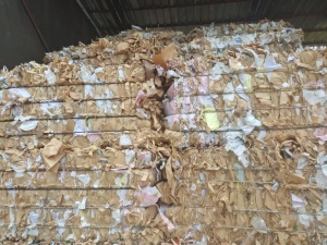 长期出售本色淋膜纸，是海尔、海信电器厂下来的