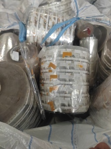 厂家出售pet卷筒膜,带纸点,现货够车