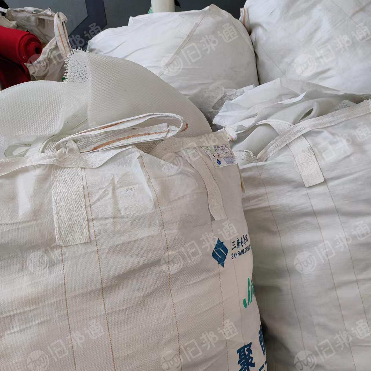 长期出售涤纶拉丝网布，有白色黑色，厂在江苏淮安