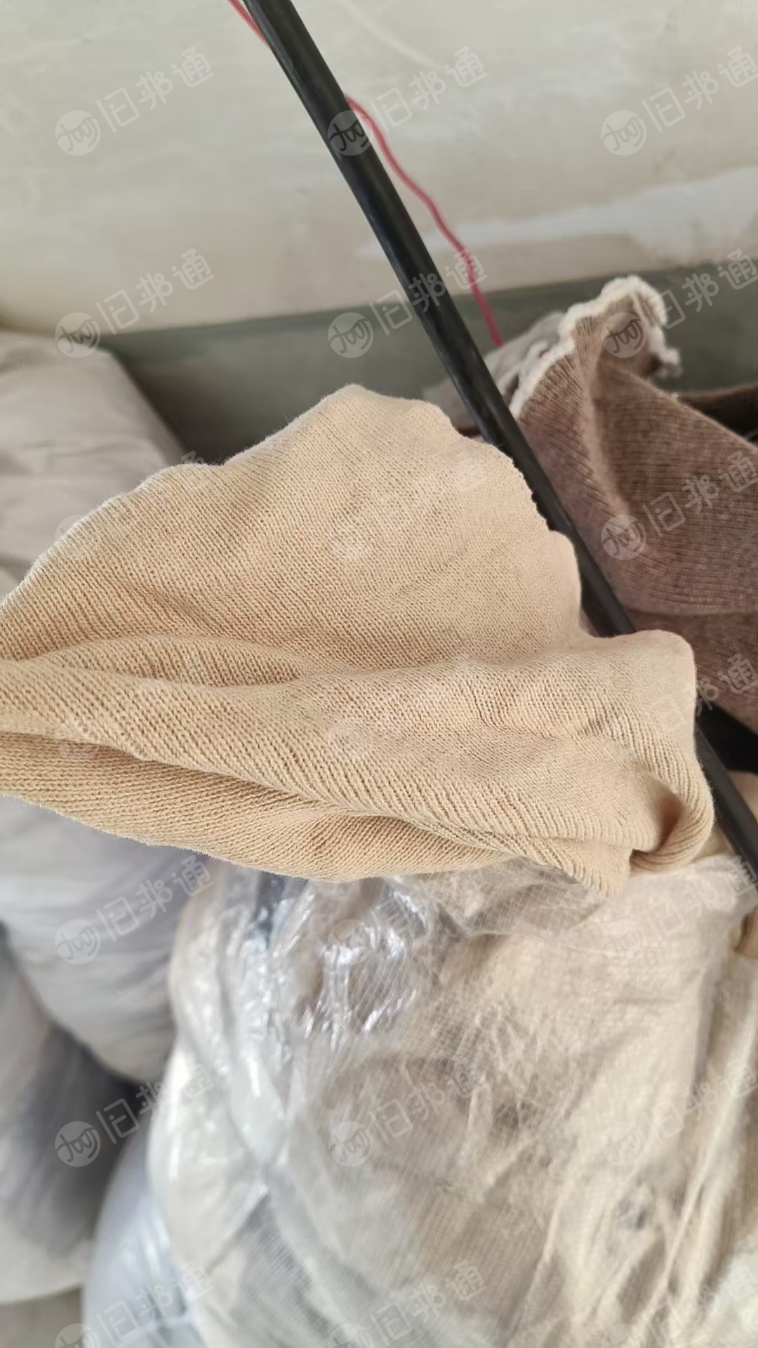 长期出售纯羊毛硬丝和羊毛下脚料废布,什么颜色都有,澳大利亚进口纯羊毛,厂在河北邢台