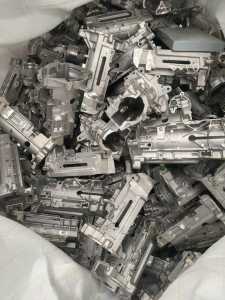 大量收购新生铝，机件生铝