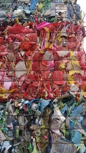 出售红蓝丙压块，现货够车