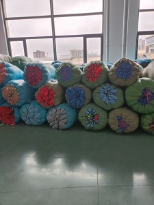 长期出售涤纶废布，涤纶造粒布，涤纶拉丝布，都是分拣好的，货在贵州安顺