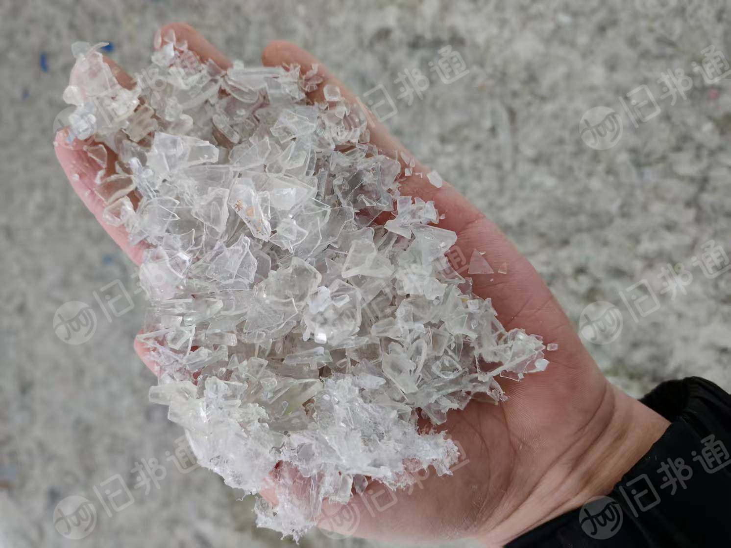 长期出售PET酒盒破碎料