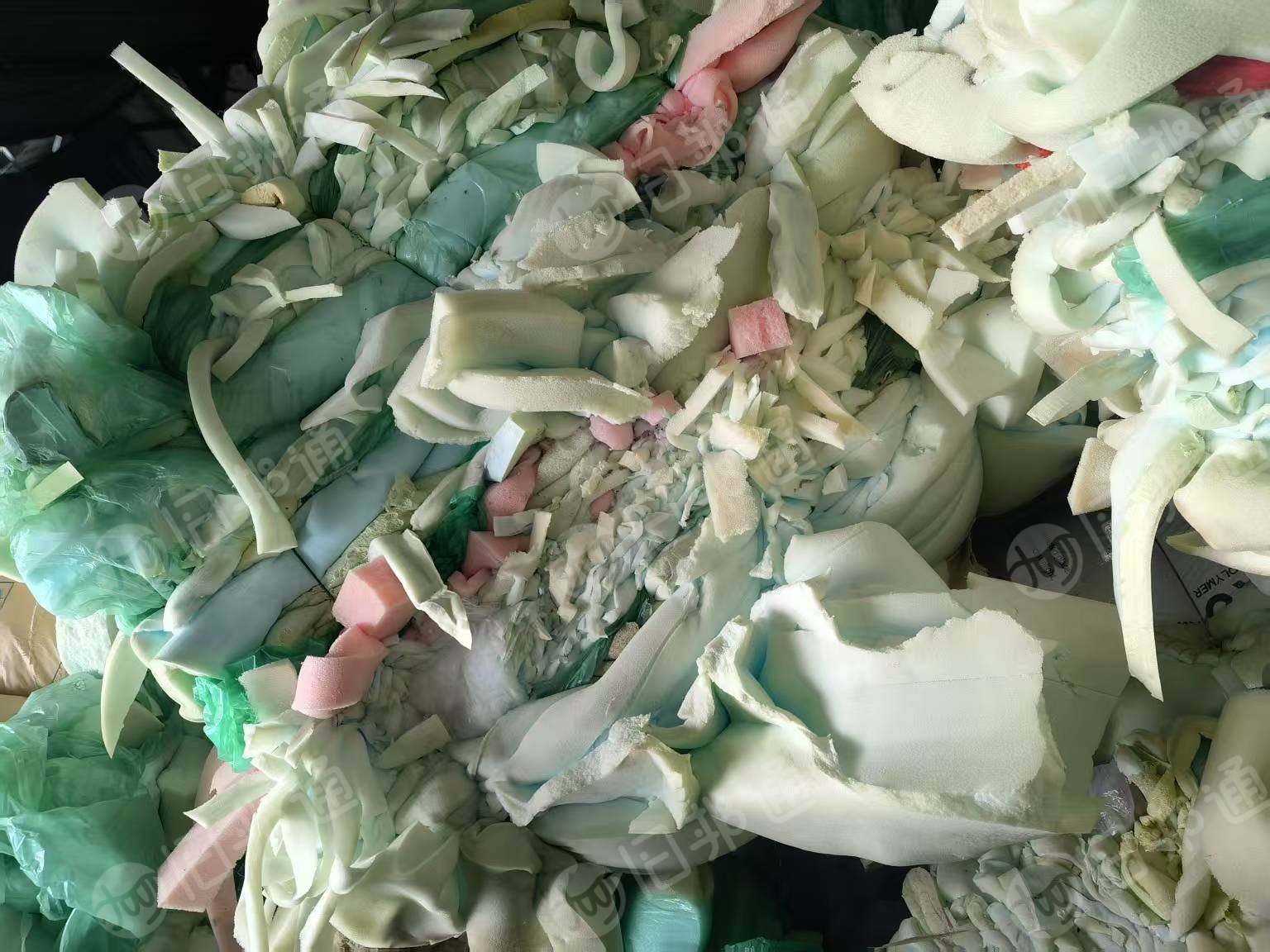 长期出售英标海绵，海绵边角料，海绵废料