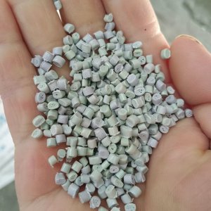 长期出售干造乳白袋颗粒,过100目