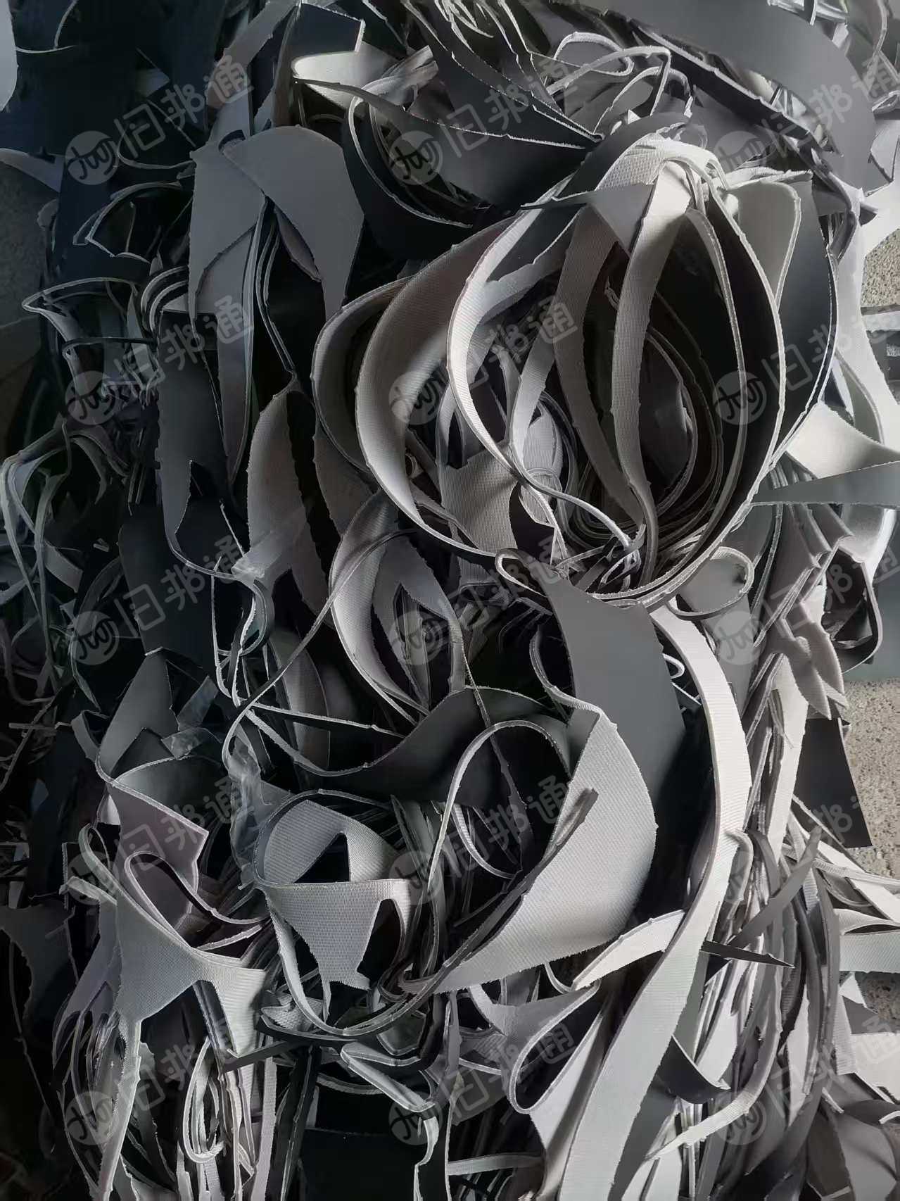 出售PVC汽车海绵革边料，长期有货