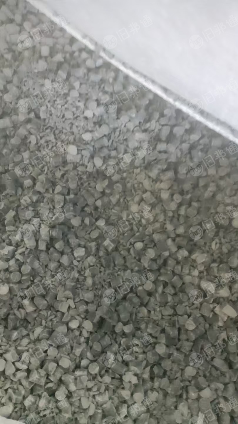 出售PVC颗粒,塑钢和树脂粉造的粒,可以做灰管用,现货200吨