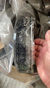 出售带胶PET膜，月供百来吨