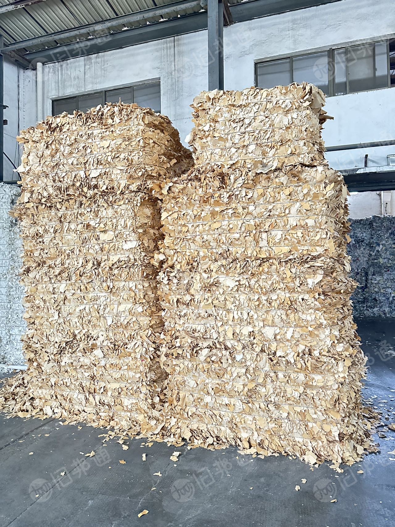 长期出售无膜卷筒皮革纸,可破碎