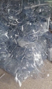 出售透明PVC桌垫边料，现货几吨，长期有货