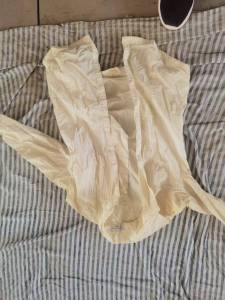 分拣厂长期出售白色的女装，衬衣，衬衫，现货10吨左右