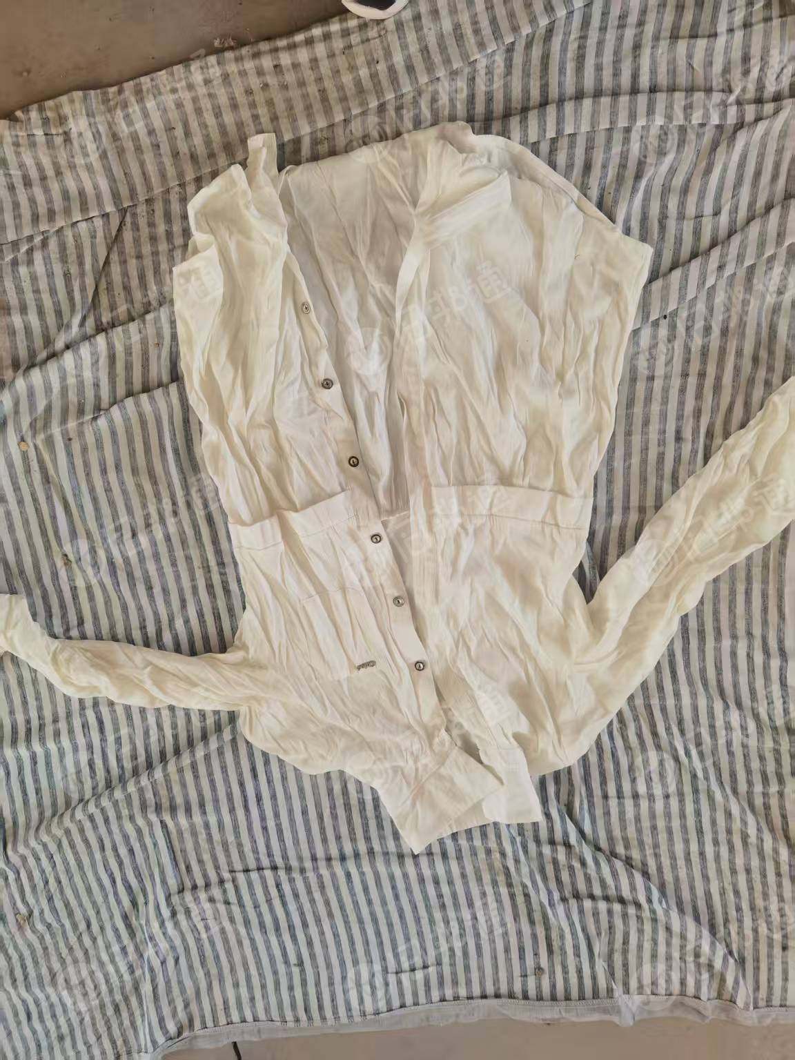 分拣厂长期出售白色的女装,衬衣,衬衫,现货10吨左右