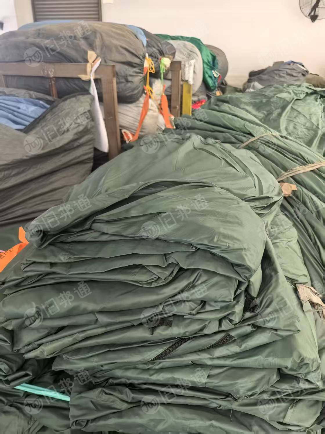 现货紧急处理一批帐篷布,涤纶材质的,可以拉丝,货在广东中山
