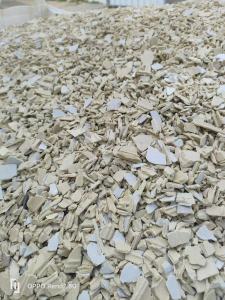 出售硬质PVC破碎料，墙板破碎料、扣板破碎料，月供100吨