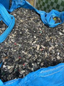 出售汽车内饰破碎料、保险杠破碎料，月供60吨