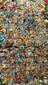 长期出售花乙压块（洗洁精瓶子占九成）