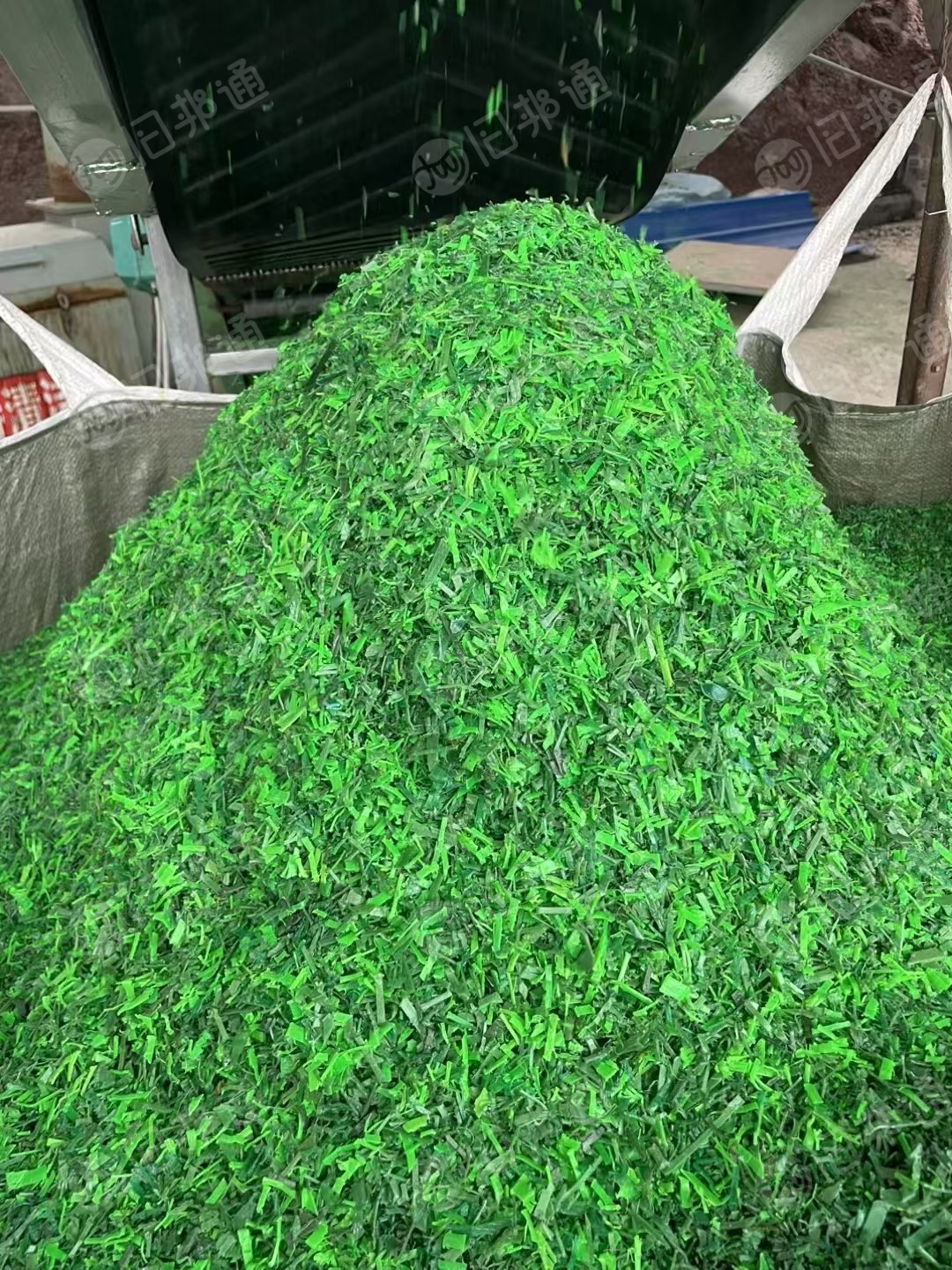 长期出售水破Pet打包带破碎料