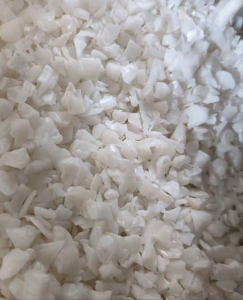 长期出售白色共聚丙破碎料