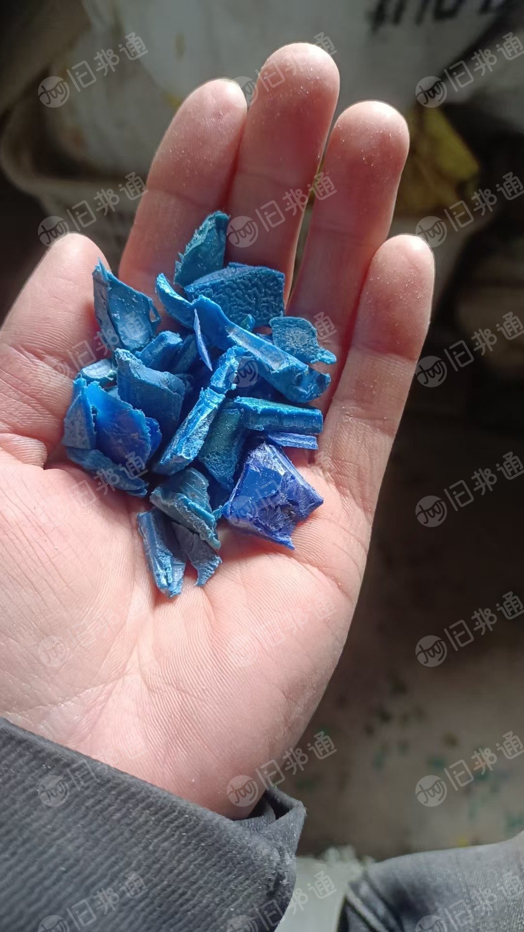 出售垃圾桶破碎料,月供25吨,所有颜色一起出