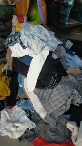 长期出售旧衣服统货，县城货，每个月7-8吨，厂在山东滨州