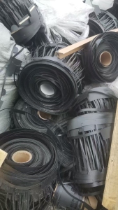 出售黑色PC毛料