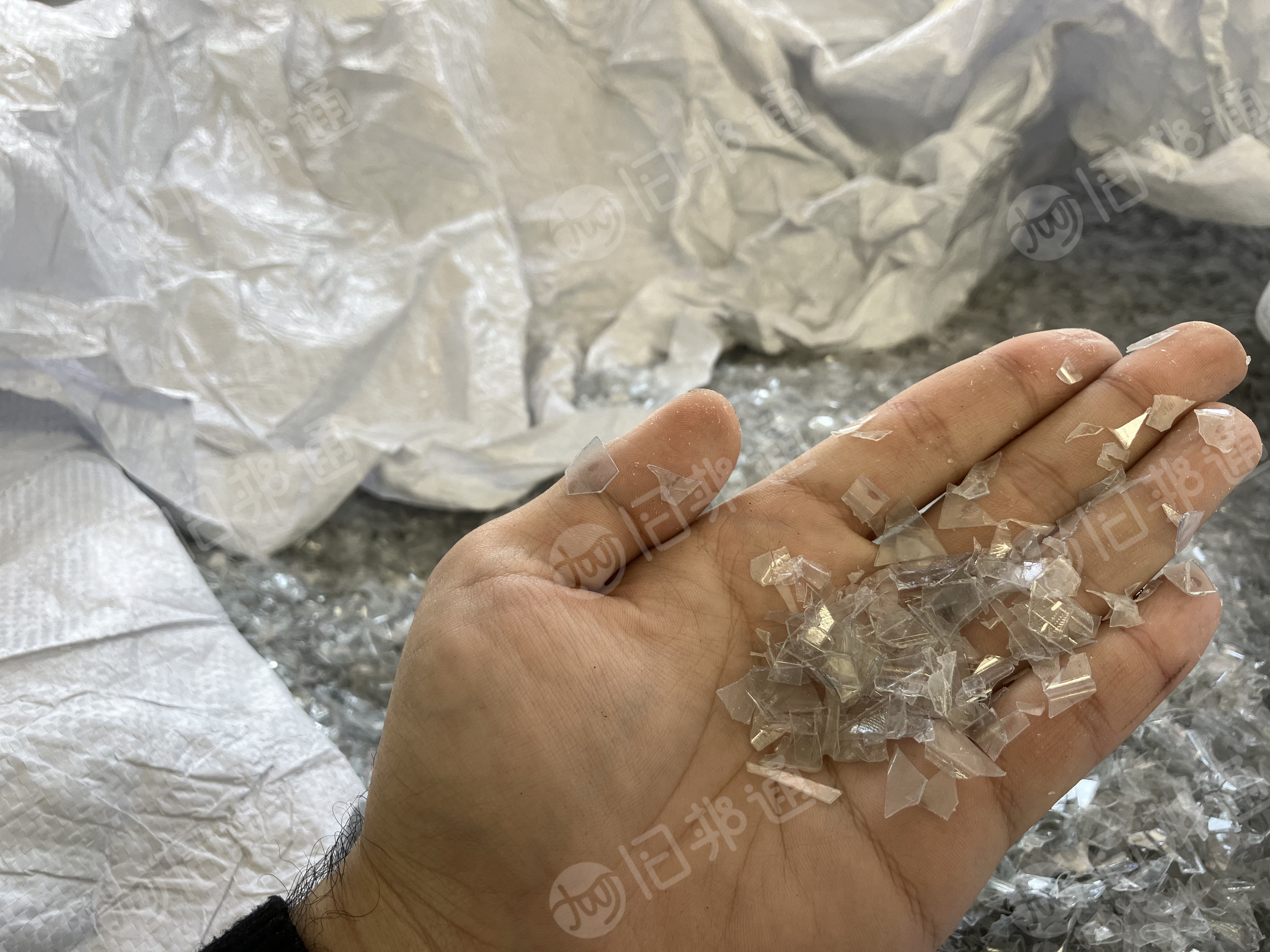出售PET吸塑盒破碎料,A级B级混合,月供100多吨