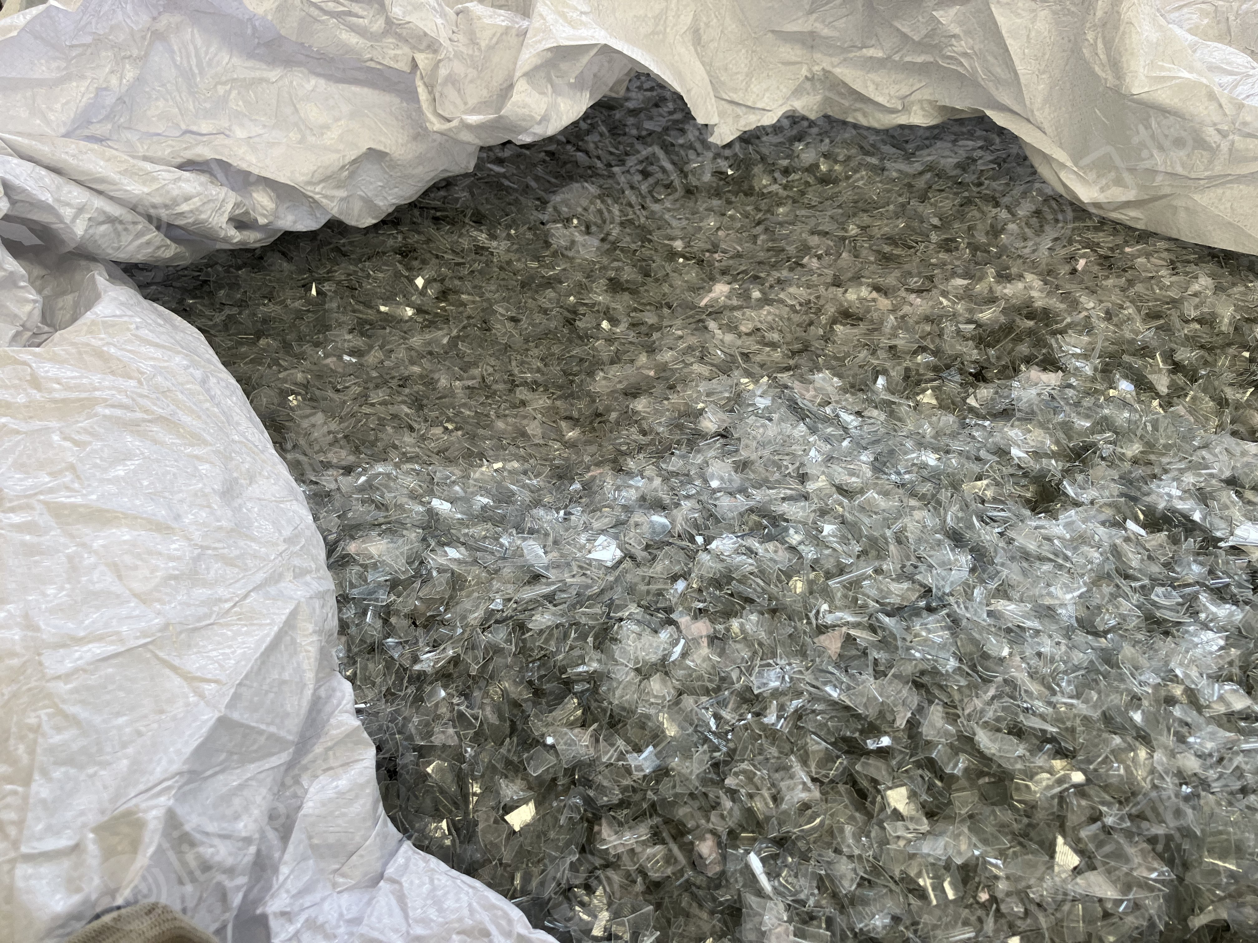 出售PET吸塑盒破碎料,A级B级混合,月供100多吨