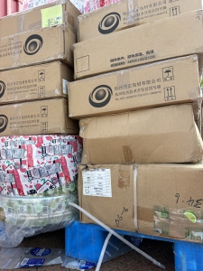 出售PVC，PET包装膜，成品成箱处理，现货十几吨