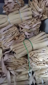 出售二手纸塑袋,装原料下来的,现货三百多条,5条一捆
