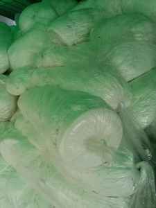 长期出售开花布，尼龙造粒布。全部都是白色的，厂在广东东莞