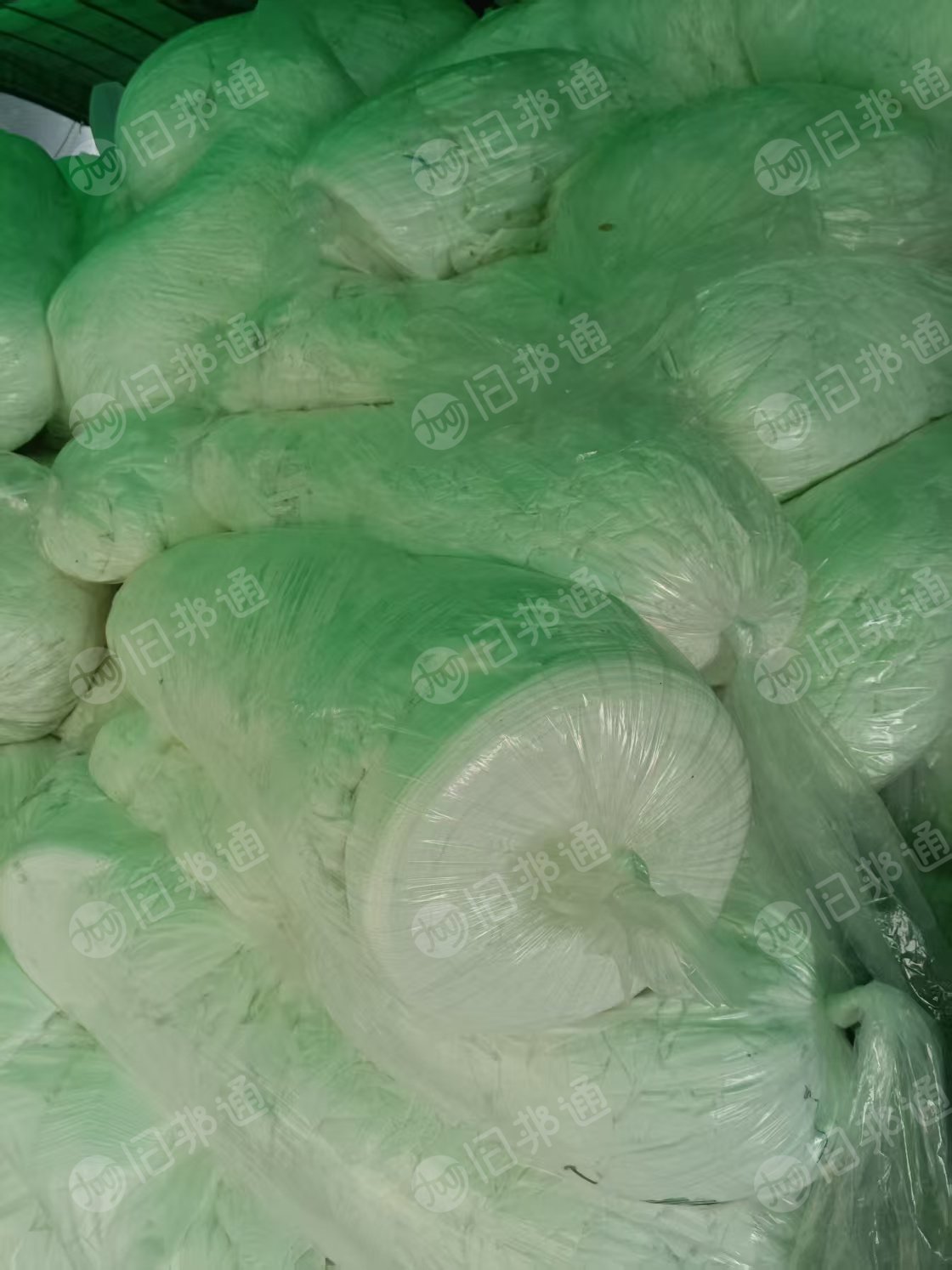 长期出售开花布，尼龙造粒布。全部都是白色的，厂在广东东莞